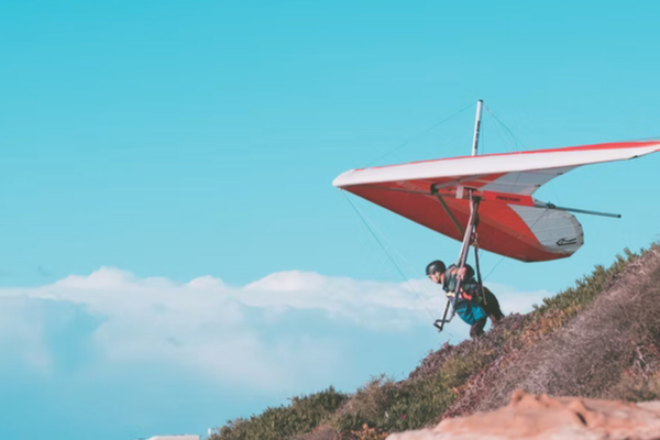 hang gliding